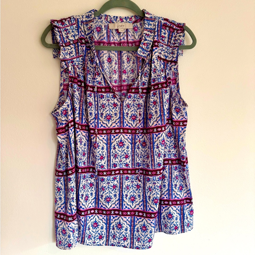 Loft Sleeveless pink, blue & white
Top
